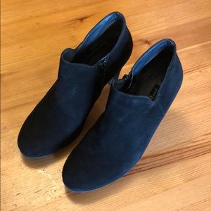 Paul green booties size 5 (7.5 or 8 US)